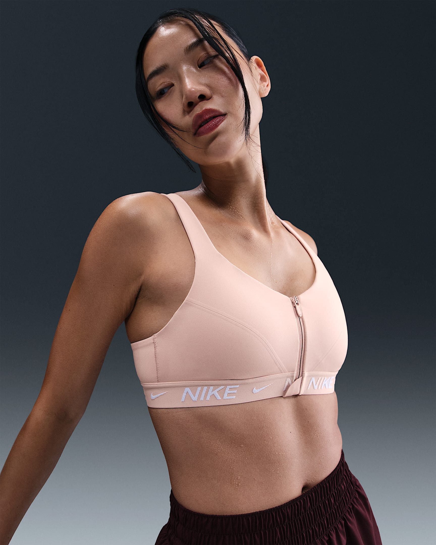 Nike Indy 女子速干高强度支撑衬垫前拉链运动内衣 - 砂岩灰粉