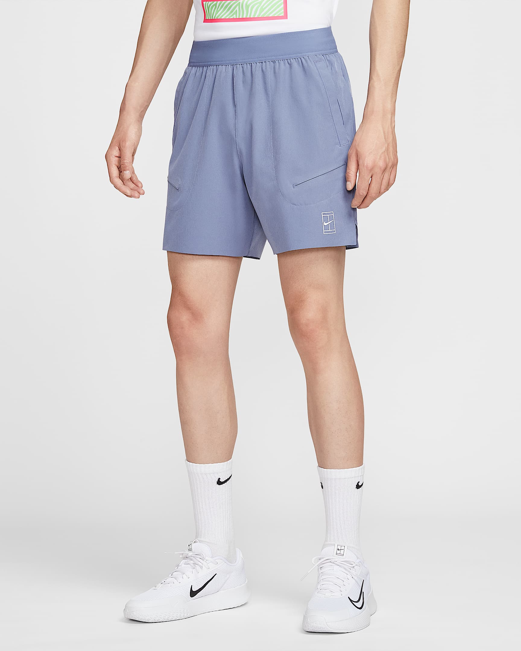 NikeCourt Advantage Dri-FIT 男子速干网球短裤 - 世界靛青/白色