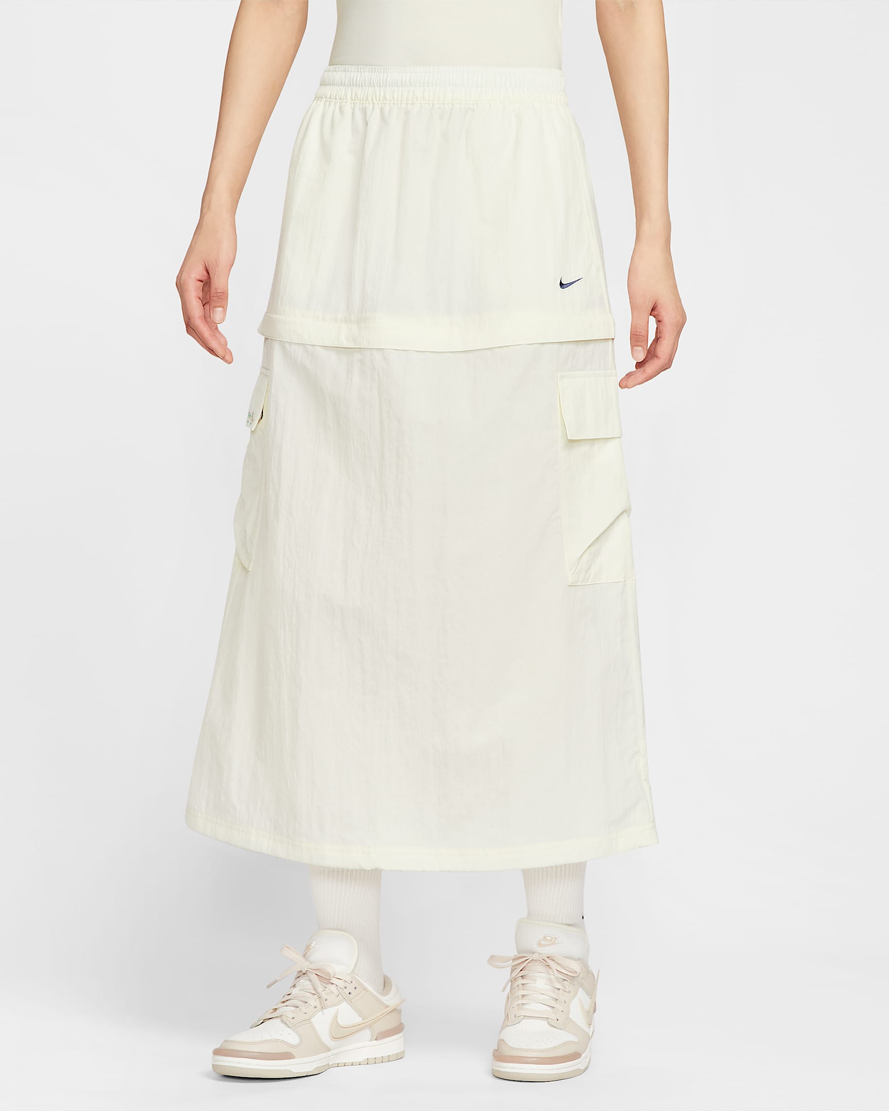 Nike Sportswear 女子拒水梭织工装中长半身裙 - 珍珠灰