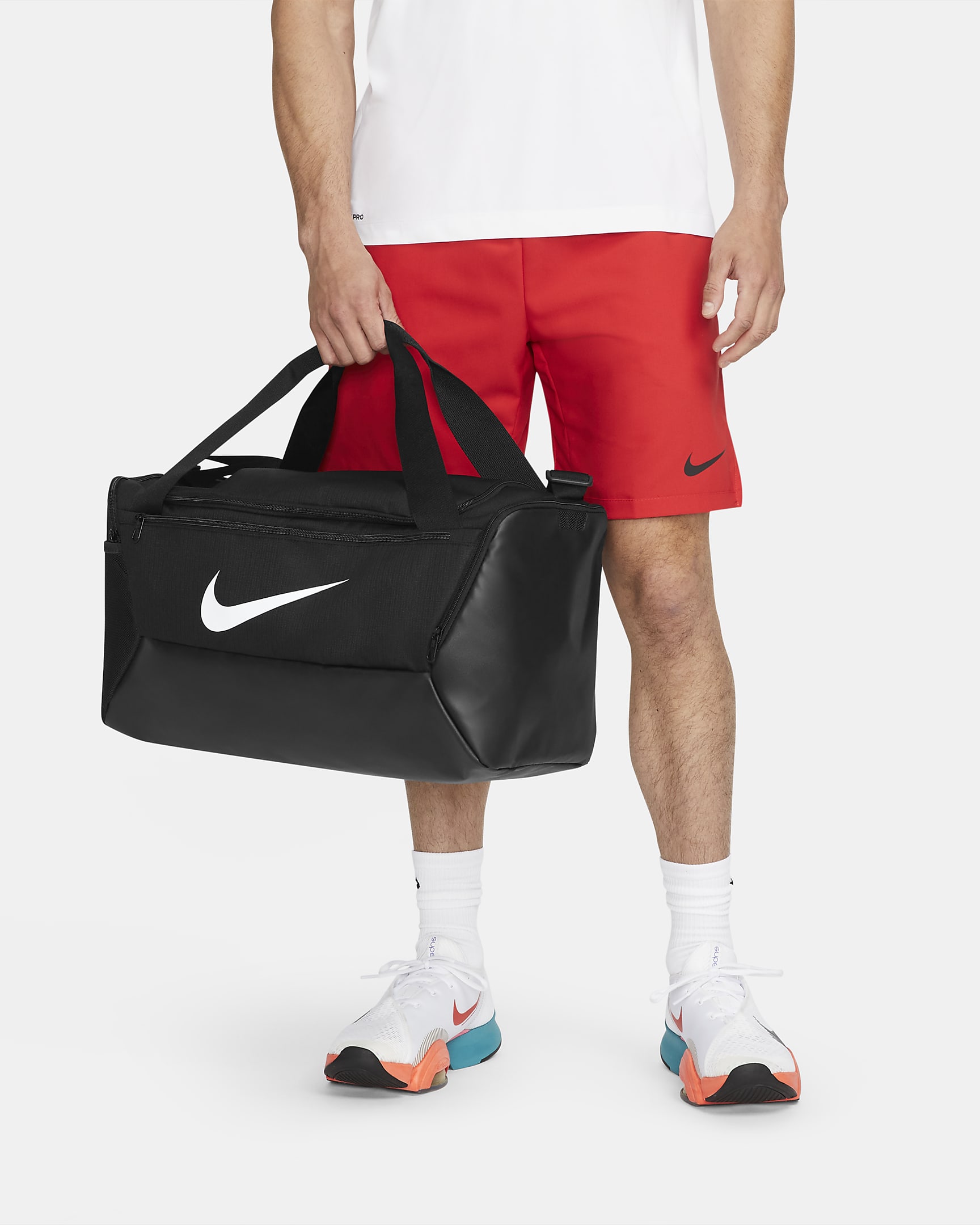 Nike Brasilia 训练行李包 - 黑/黑/白色