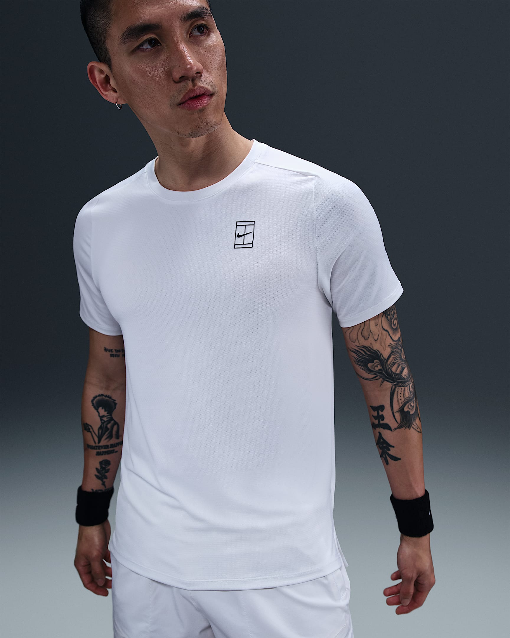 NikeCourt Advantage Dri-FIT 男子速干短袖网球上衣 - 白色/黑