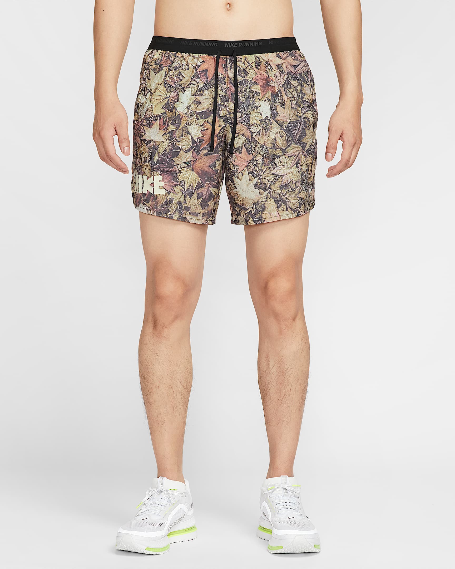 Nike Stride Dri-FIT 男子速干印花跑步短裤(含衬裤) - 黑/白色/麻黄