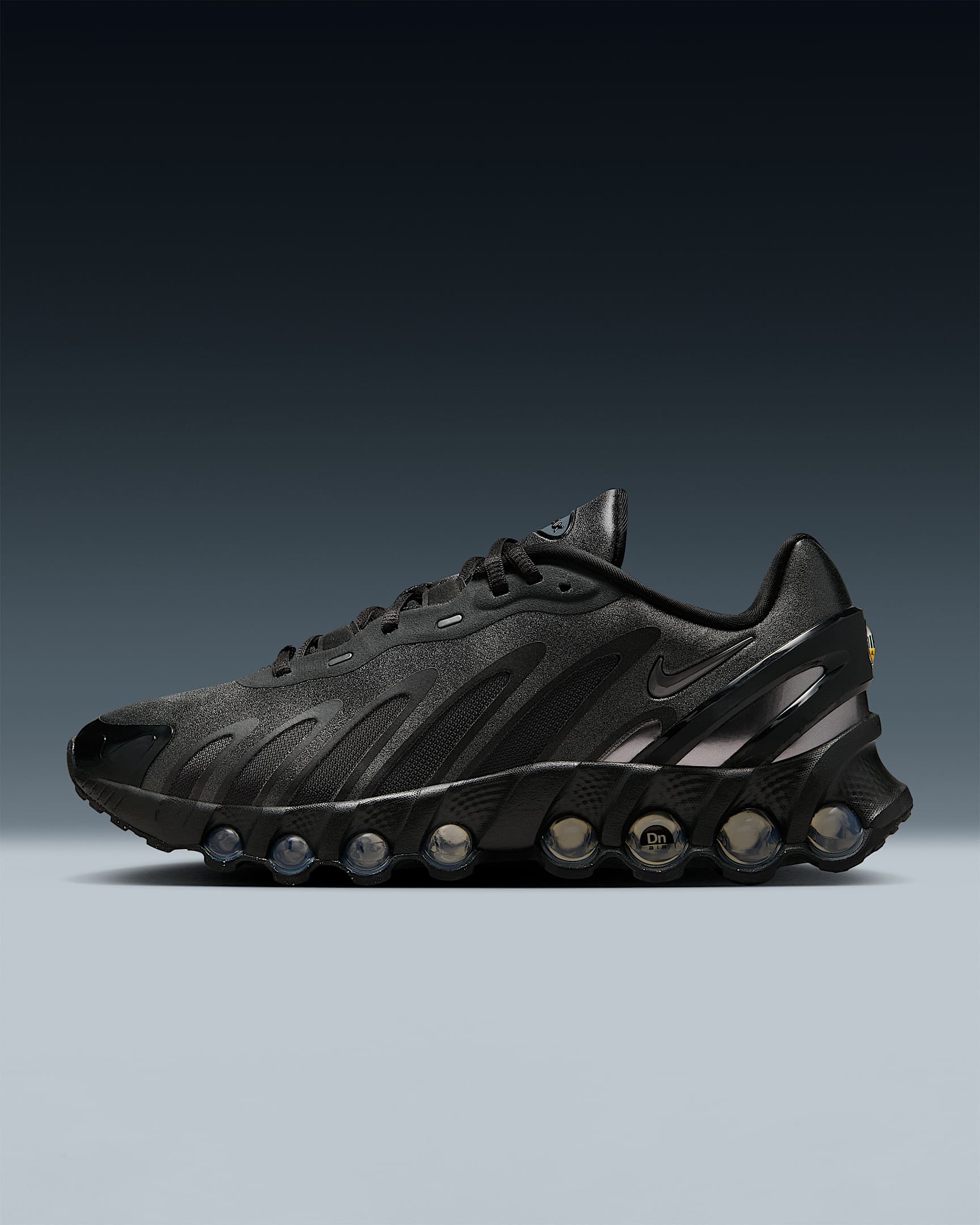 Nike Air Max Dn8 女子运动鞋 - 黑/铁灰/铁灰/金属暗灰