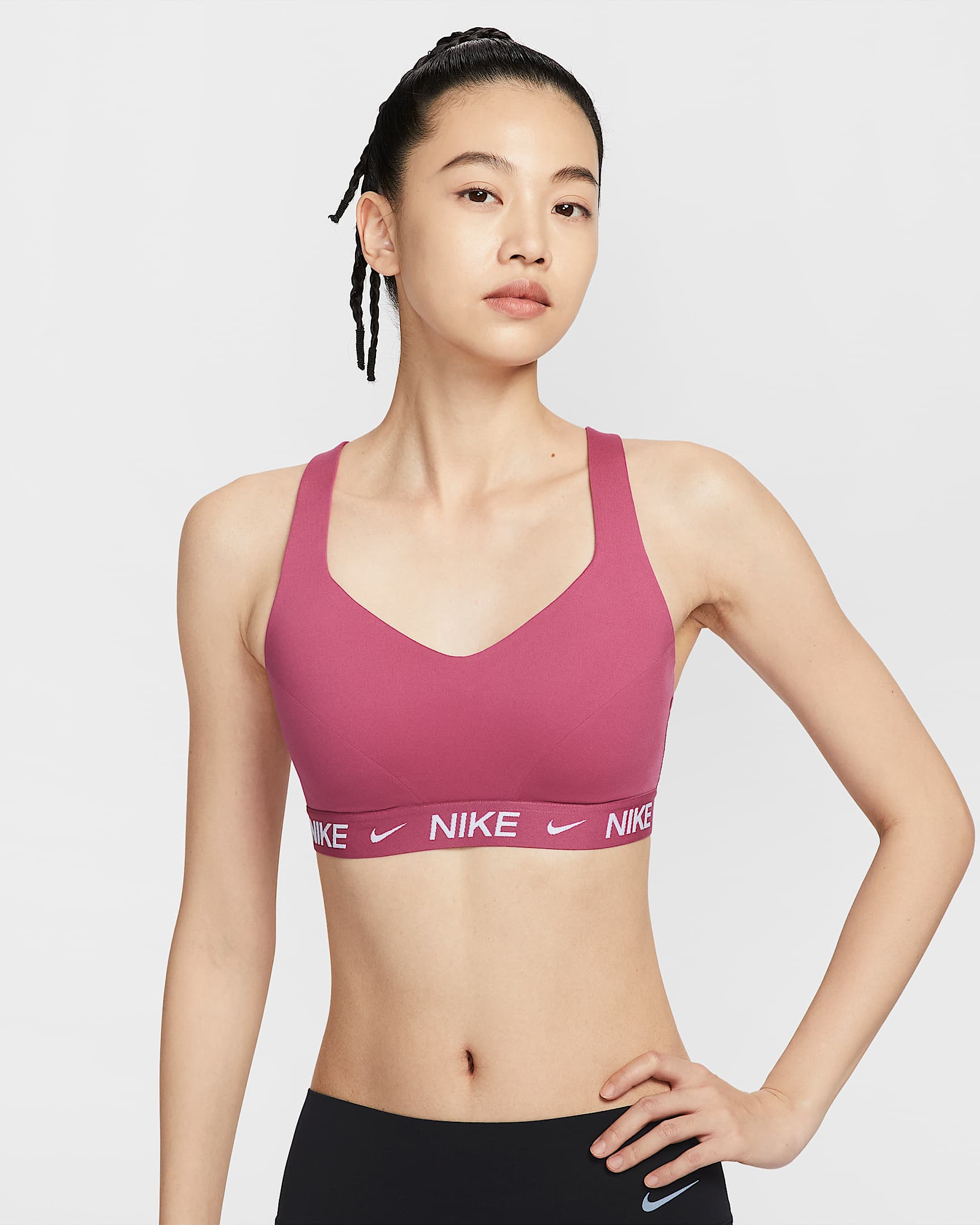 Nike Indy 女子高强度支撑透气速干衬垫可调节运动内衣 - 甜菜红