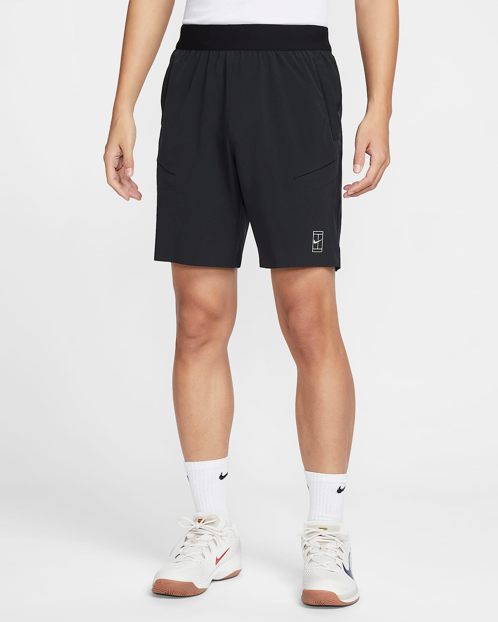 NikeCourt Advantage Dri-FIT 男子速干网球短裤 - 黑/白色