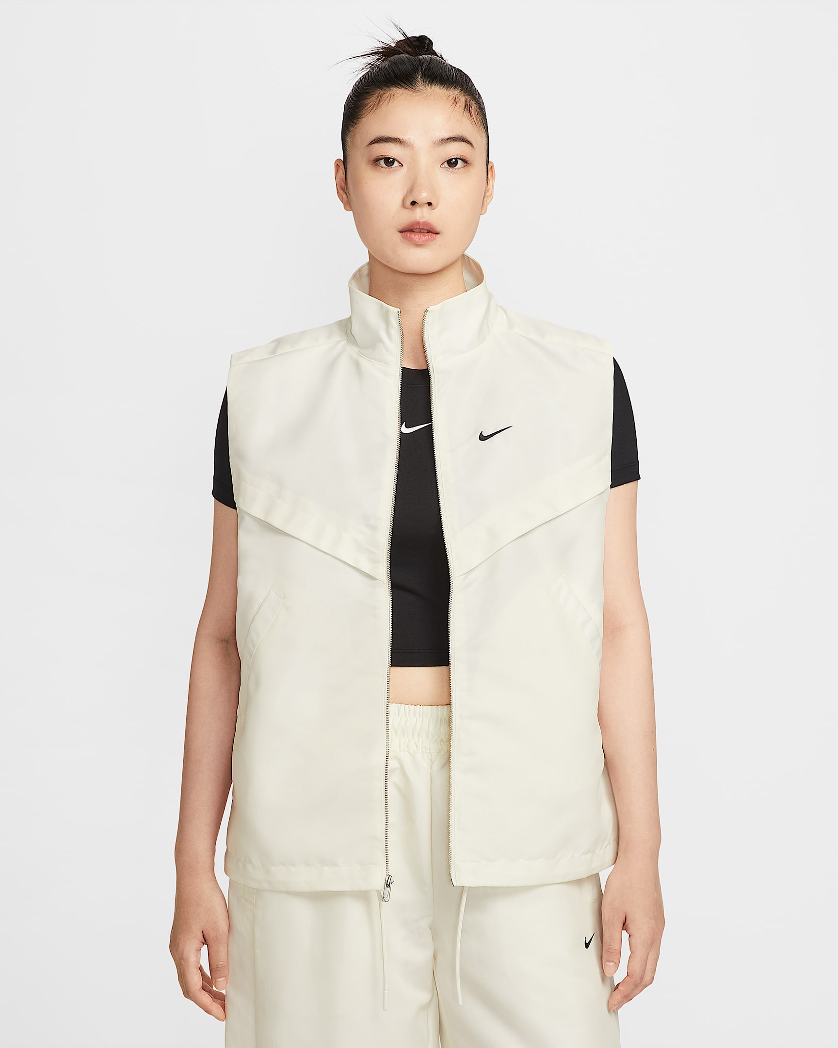 Nike Sportswear Windrunner 女子马甲 - 帆白/黑