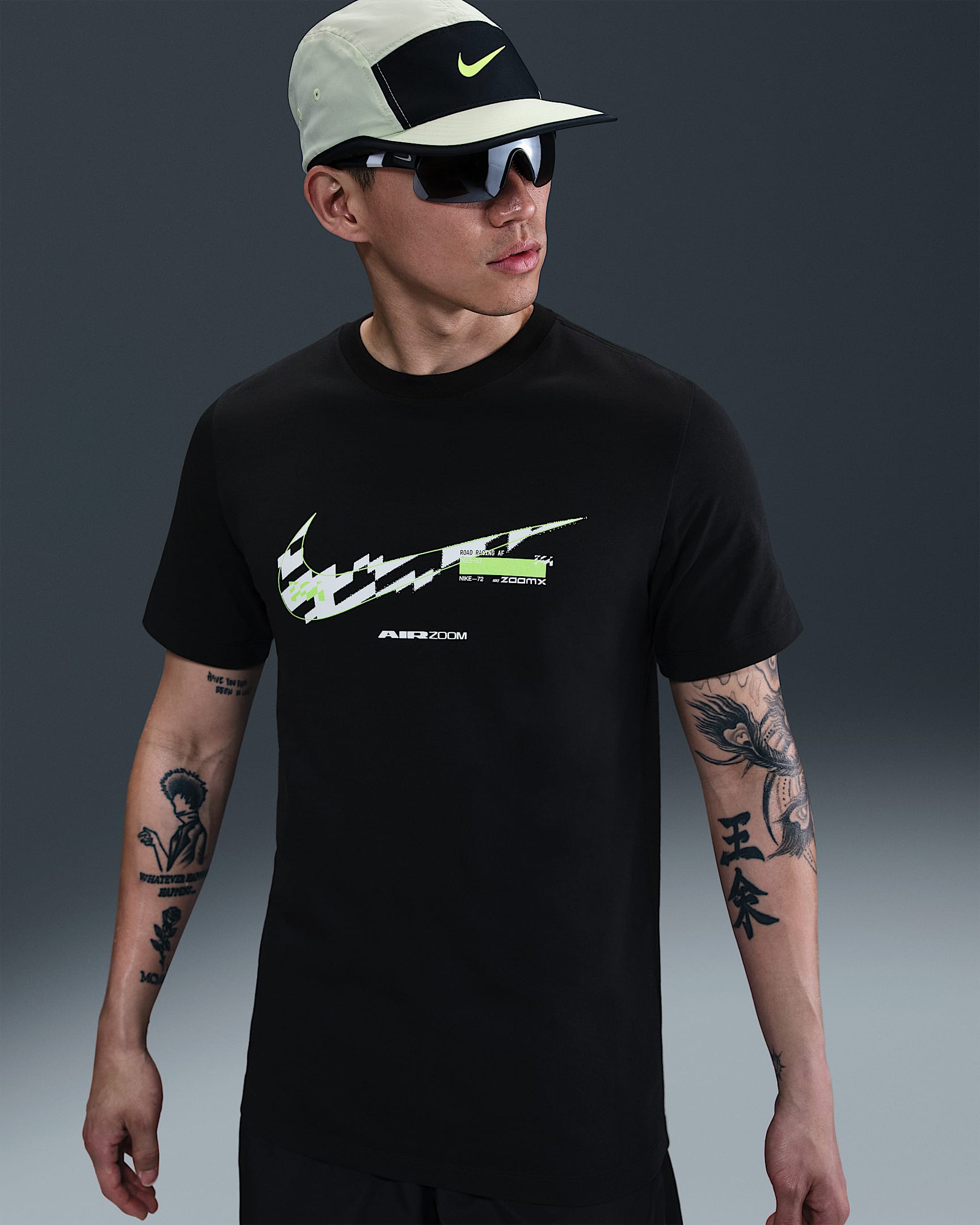 Nike 男子跑步T恤 - 黑