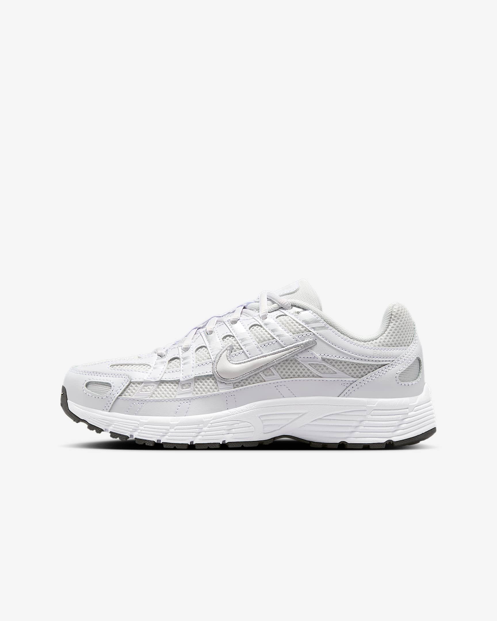 Nike P-6000 复古跑鞋风大童运动鞋 - 浅银灰/白色/金属银/浅银灰