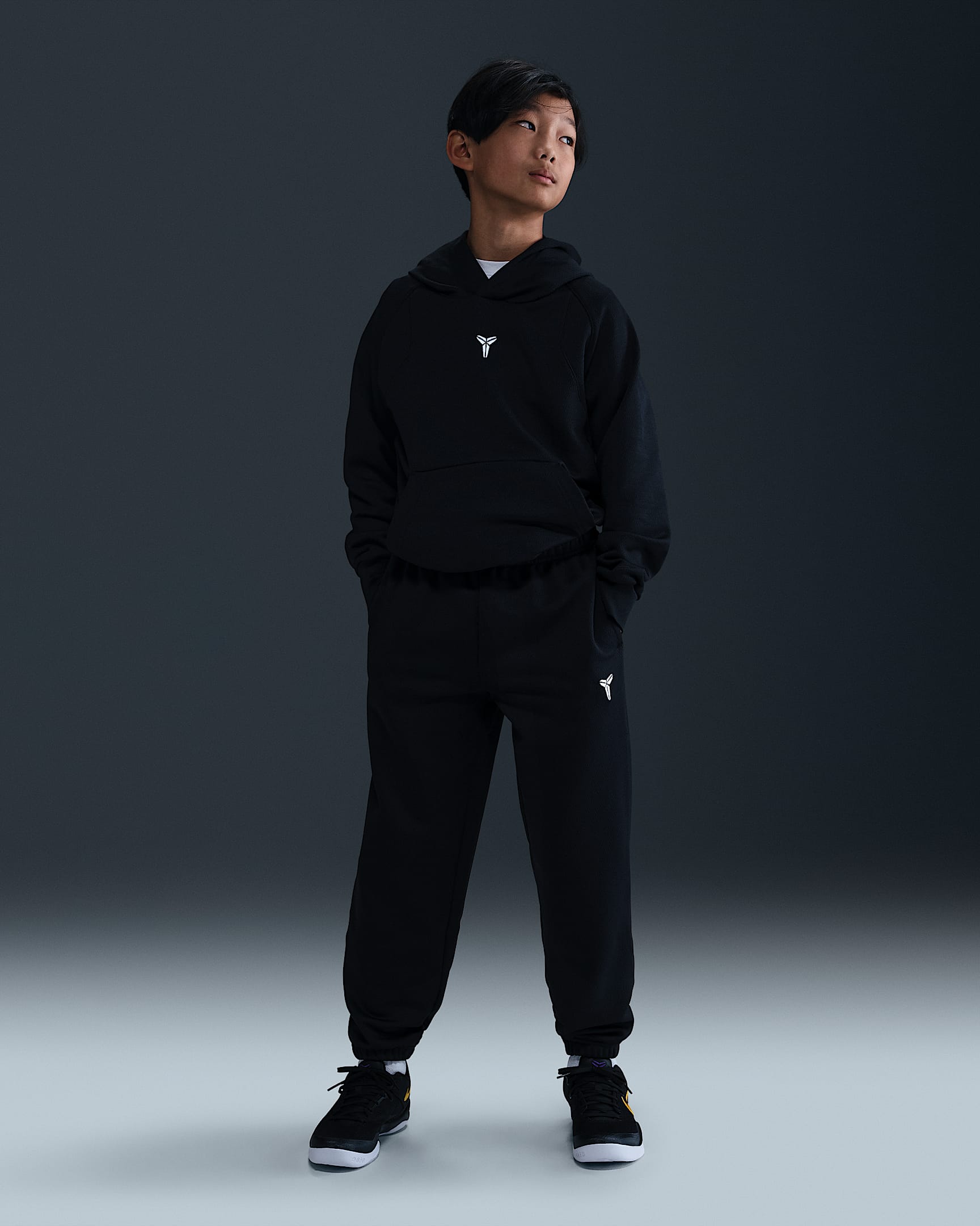 Kobe Therma-FIT 科比大童加绒长裤 - 黑/黑/白色
