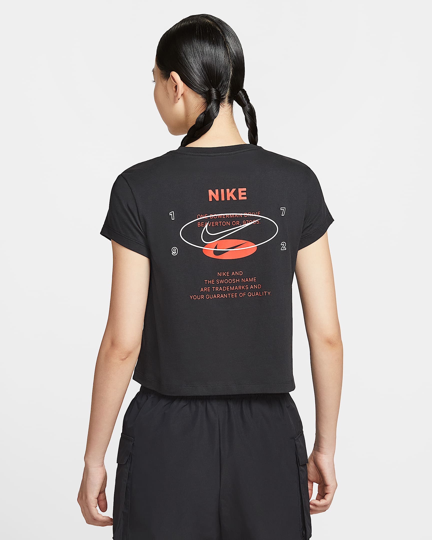 Nike Sportswear 女子印花T恤 - 黑