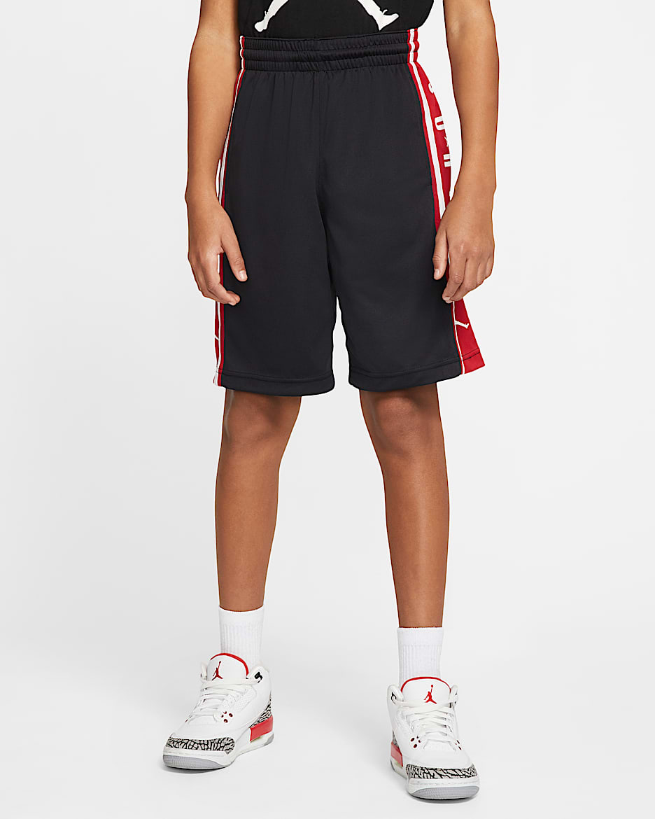 Jordan Dri-FIT 大童（男孩）速干短裤 - 黑