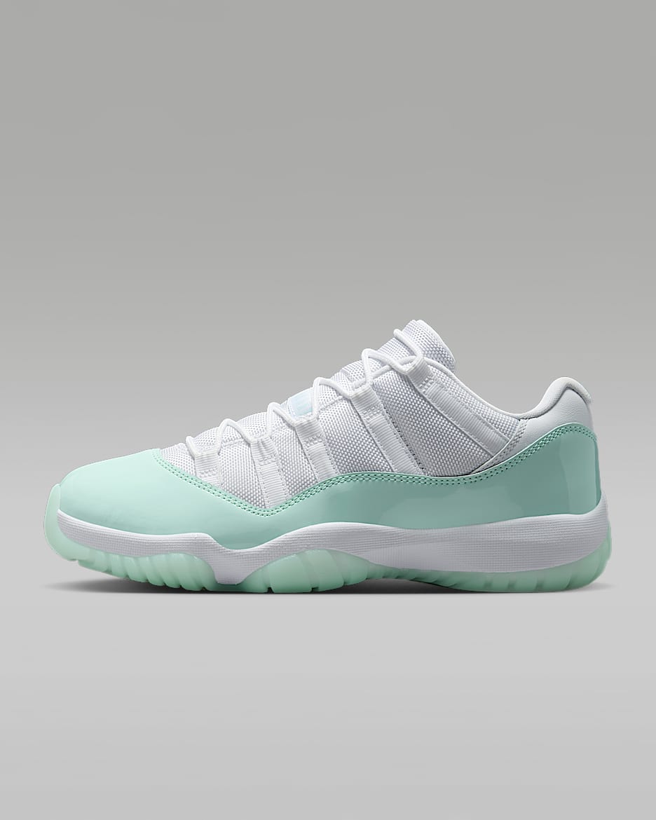 Air Jordan 11 Retro Low "Igloo" 复刻女子运动鞋 - 白色/伊格鲁蓝