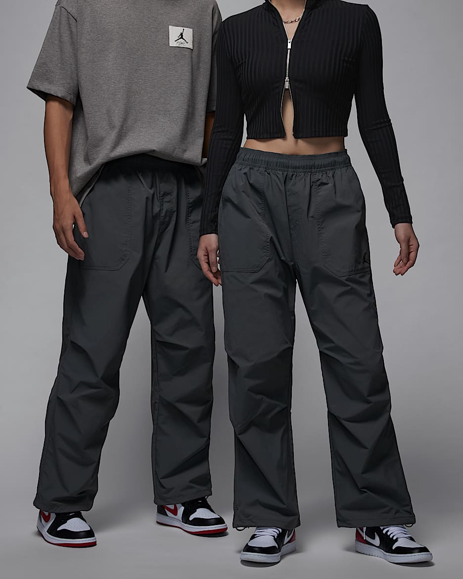 Jordan Essentials 男子拒水梭织长裤 - 铁灰