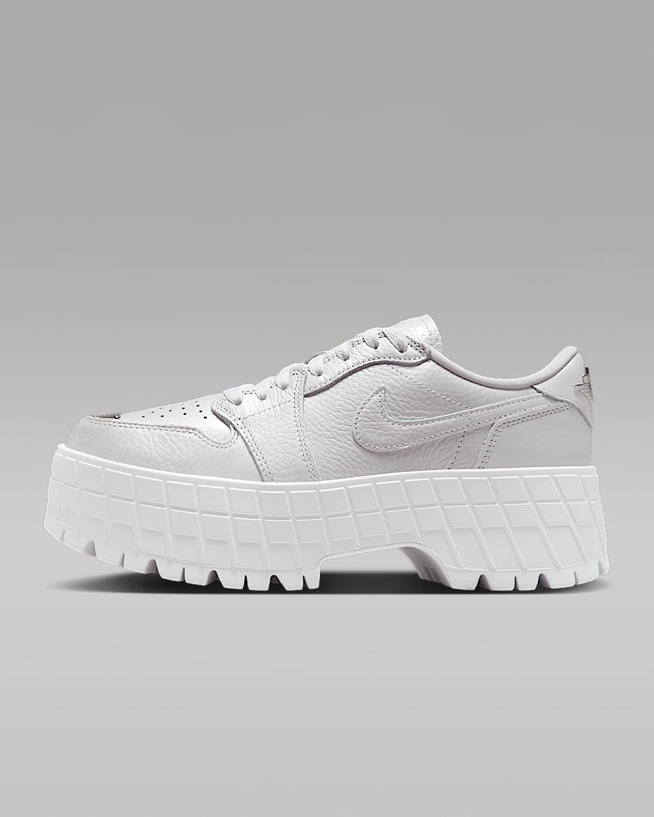 Air Jordan 1 Brooklyn Low Jordan 小钢镚女子运动鞋 - 白色/金属银