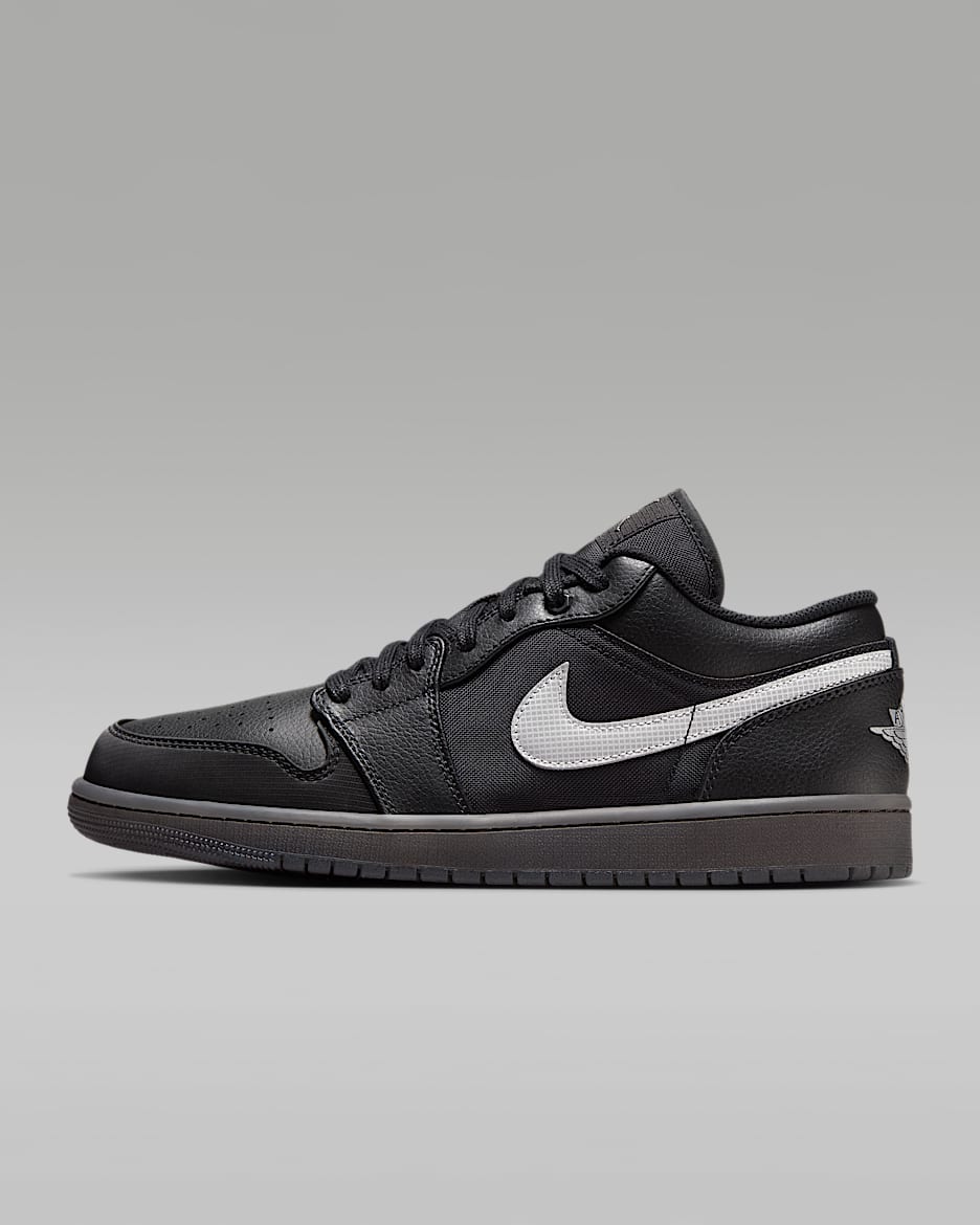 Air Jordan 1 Low SE 男子运动鞋 - 黑/黑/金属银