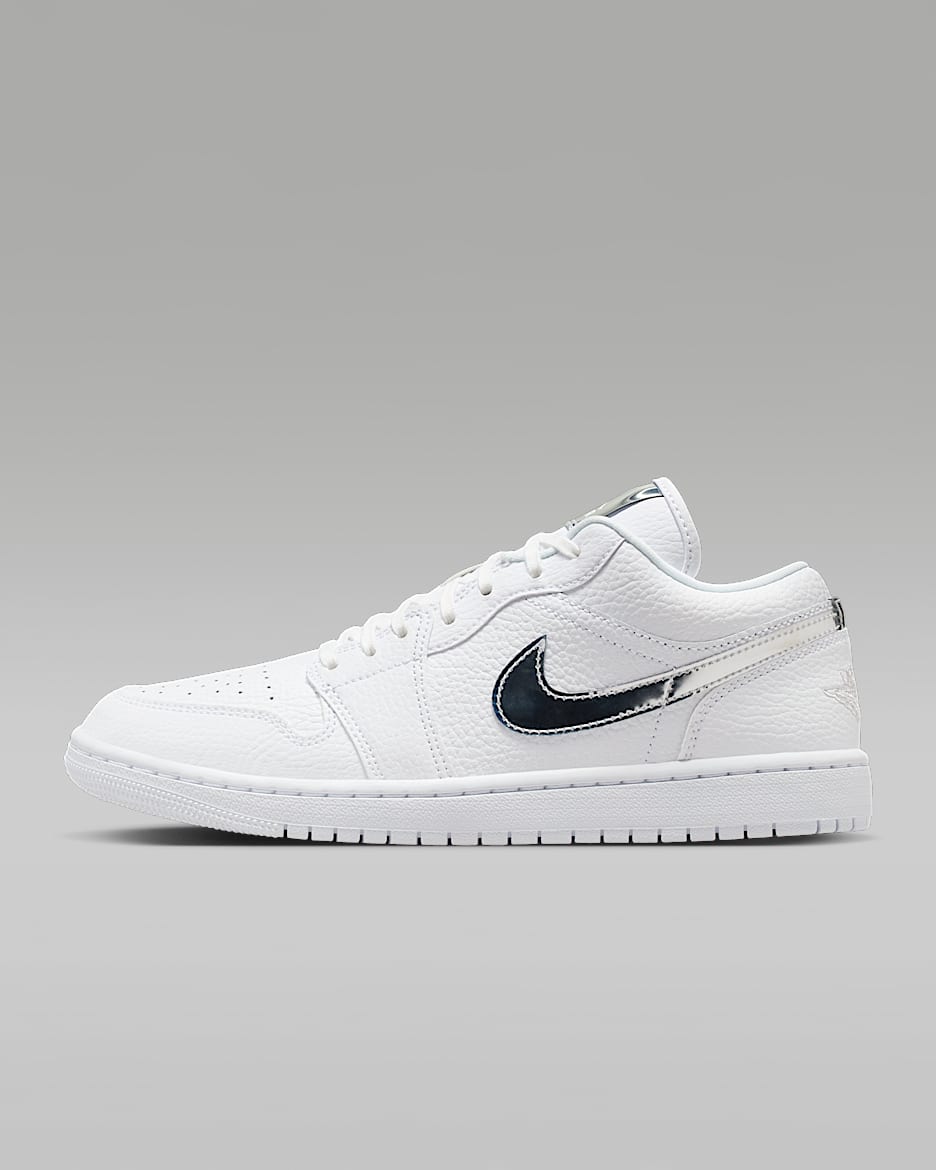 Air Jordan 1 Low SE 女子运动鞋 - 白色/白色/金属银/白色