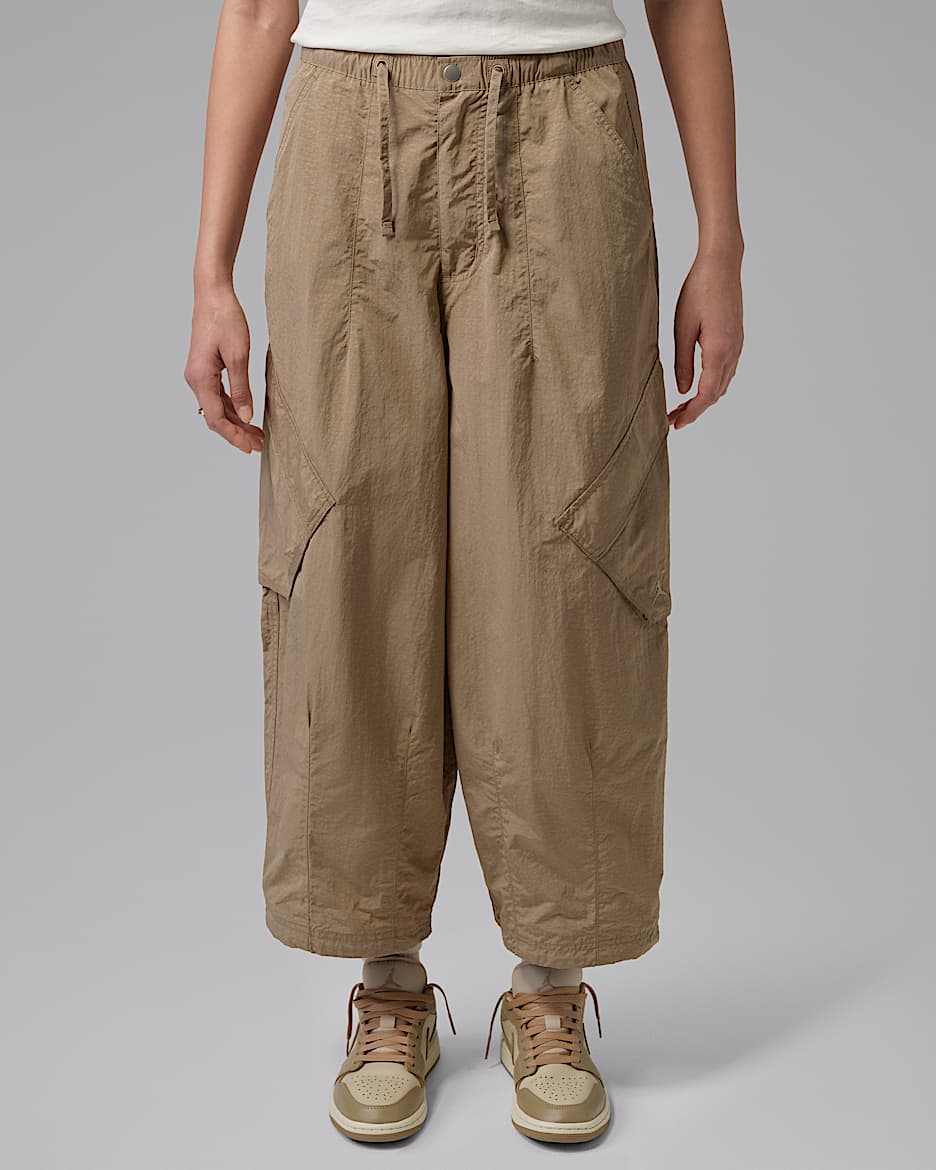 Jordan Flight Chicago 女子拒水降落伞九分裤 - 卡其/卡其