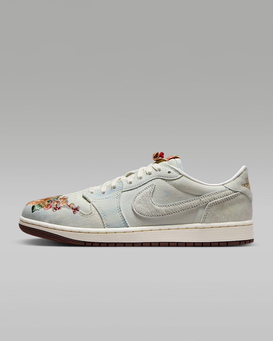Air Jordan 1 Retro Low OG  新年系列复刻男子运动鞋 - 足球灰/帆白/浅巧克力色/帆白