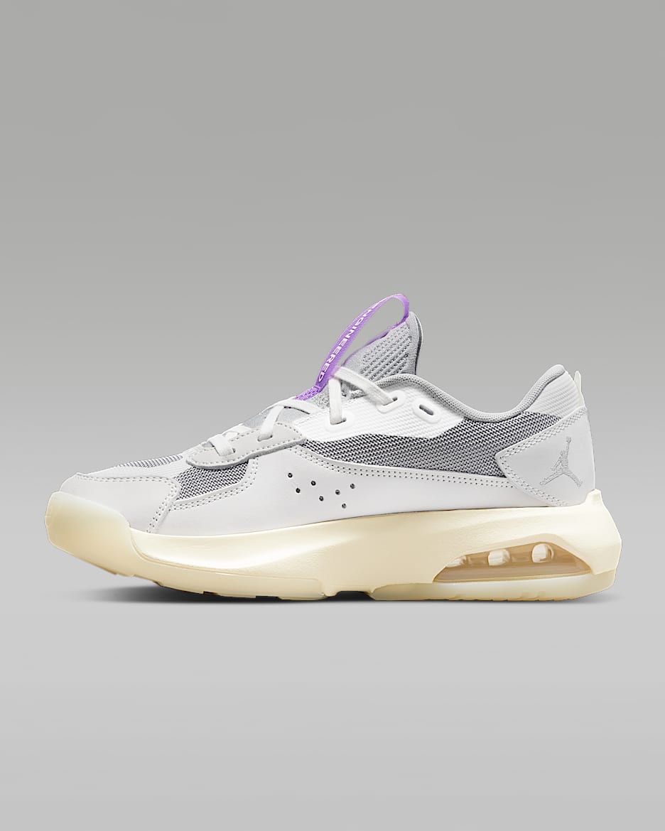 Jordan Air 200E 女子运动鞋 - 山峰白/浅烟灰/野浆果色/椰奶色