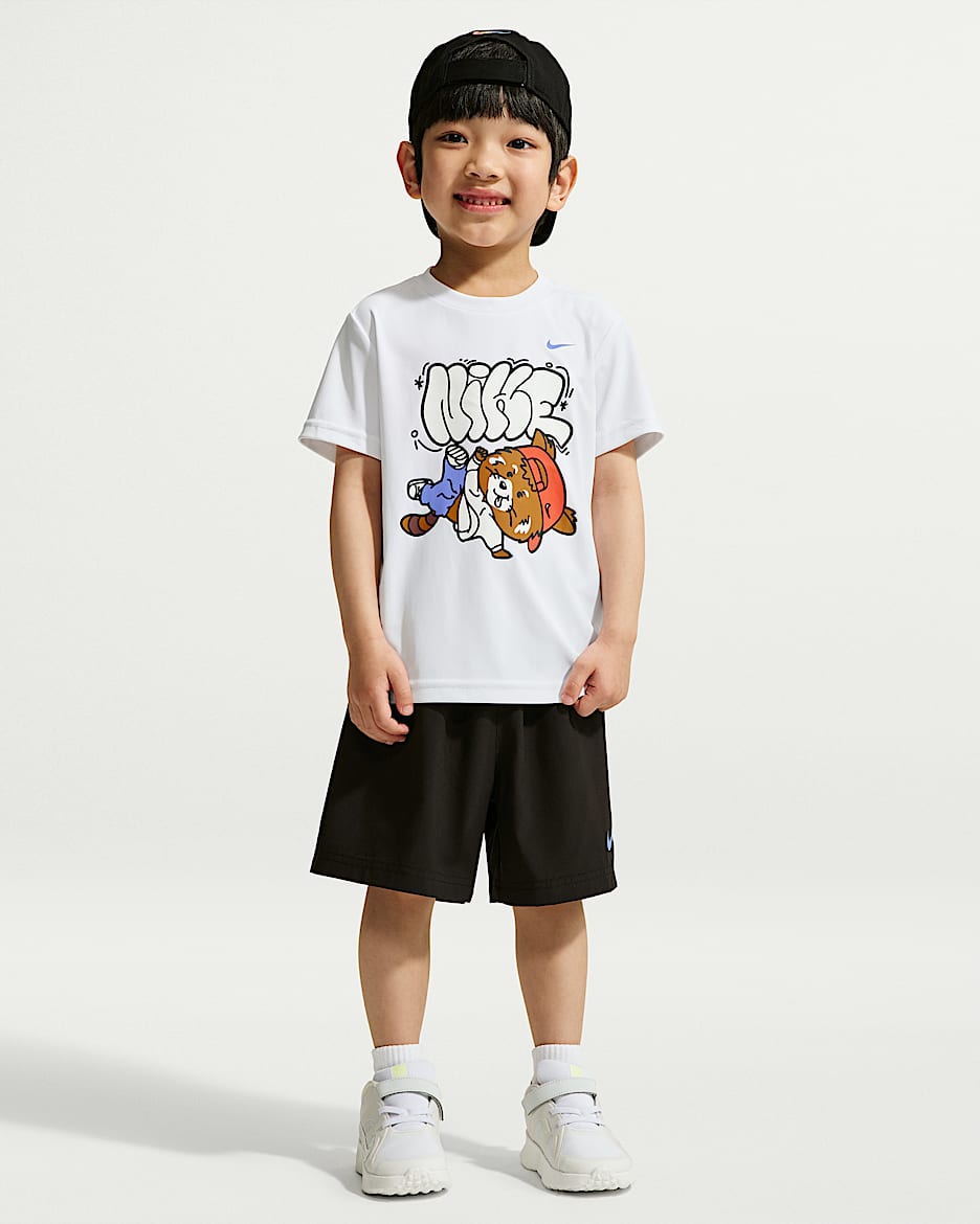 Nike Red Panda 婴童凉感速干短袖T恤和短裤套装 - 黑