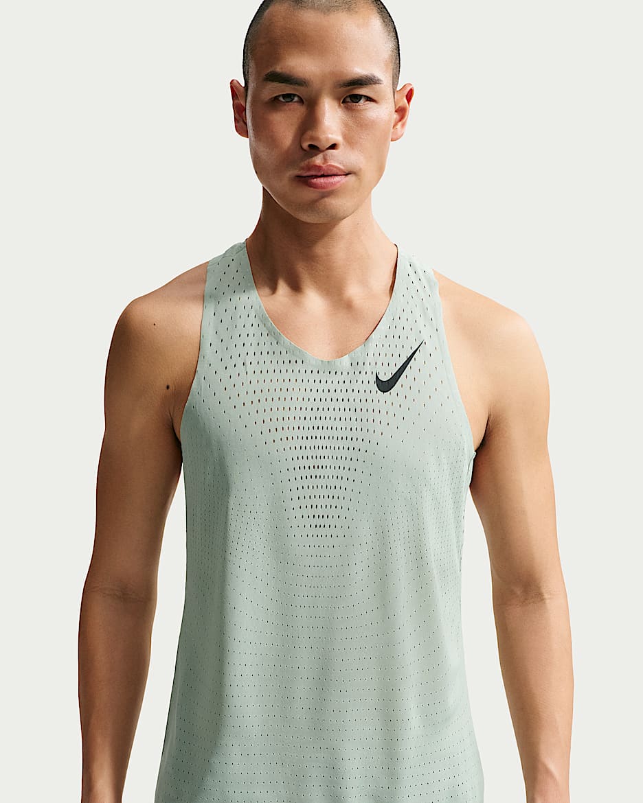 Nike AeroSwift Dri-FIT ADV 男子速干跑步背心 - 温和灰绿/黑