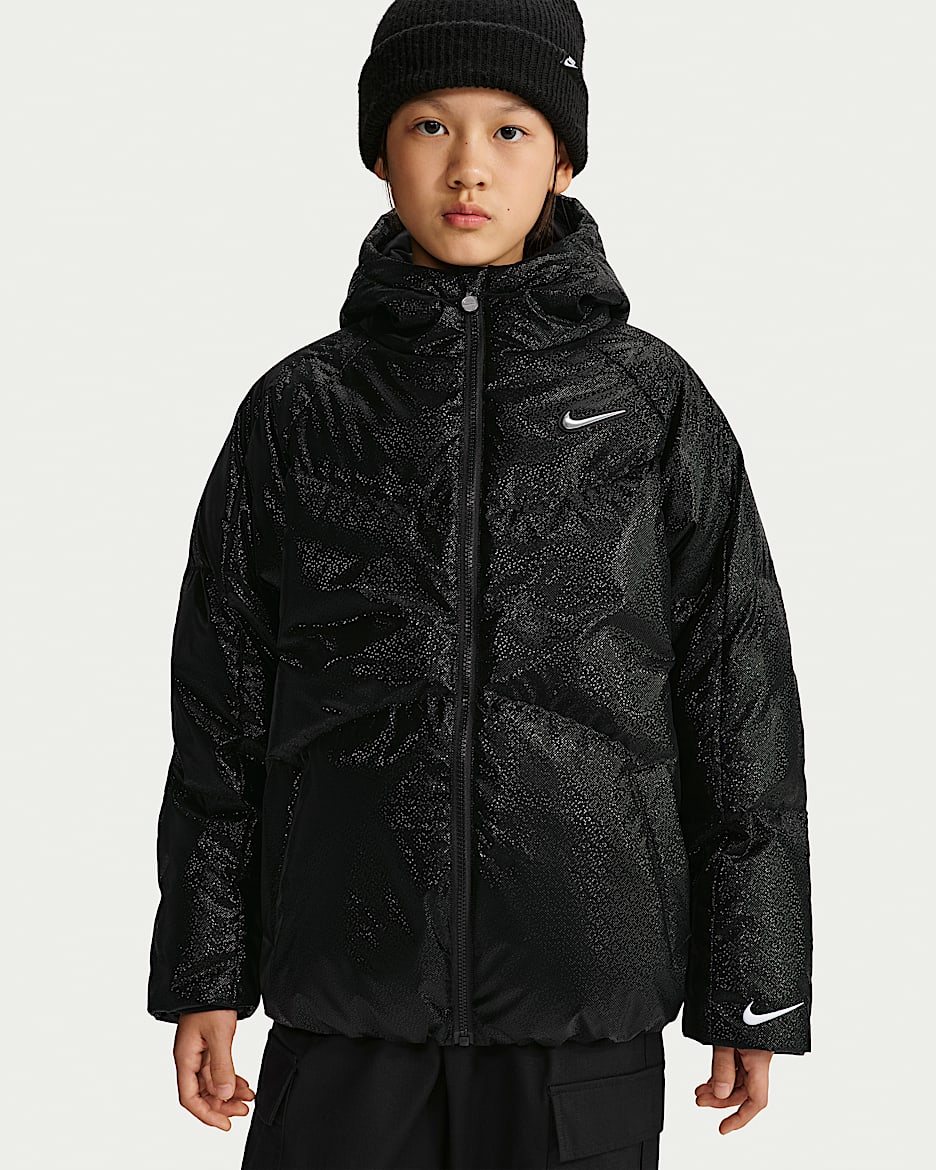 Nike Swoosh 大童亮面羽绒夹克 - 黑