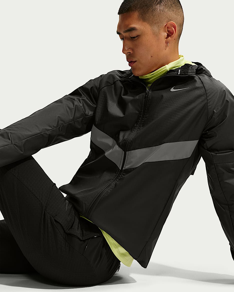 Nike Miler Therma-FIT Repel 男子拒水冬季款跑步夹克 - 黑/黑