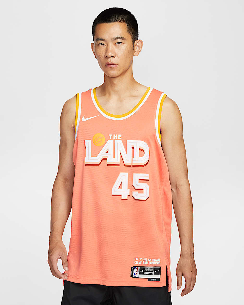 克利夫兰骑士队多诺万·米切尔 (Donovan Mitchell) City Edition Nike NBA Swingman Jersey 男子速干球衣 - 雾橙