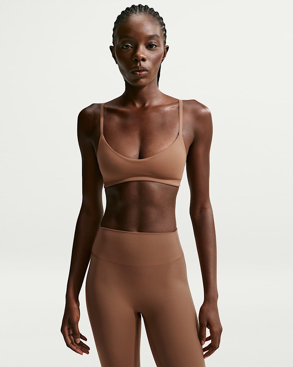NikeSKIMS Matte 女子速干微弧大圆领运动内衣 - NSKM Carob Brown
