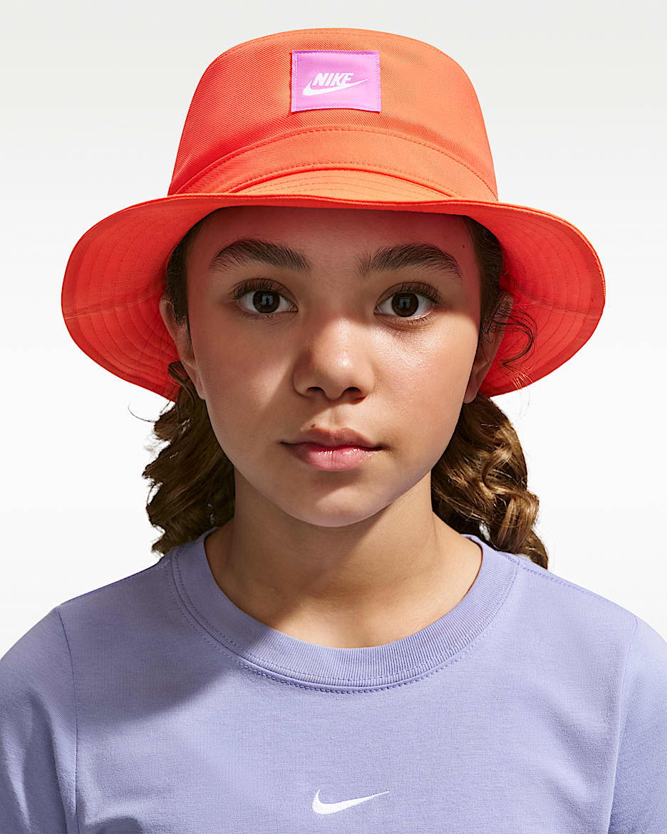 Nike Apex Futura 大童渔夫运动帽 - 草皮橙/白色