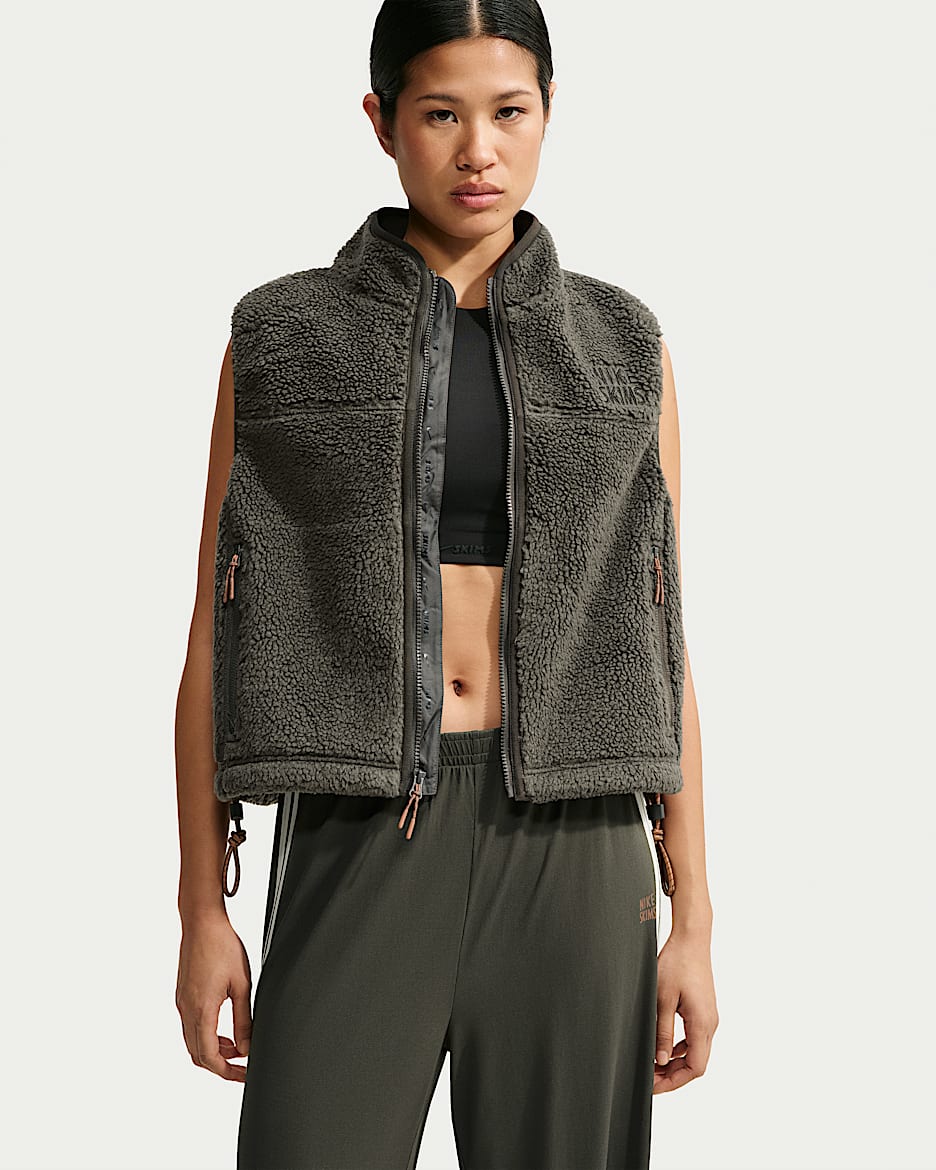NikeSKIMS Sherpa 女子 Oversize 风仿羊羔绒马甲 - NSKM Boulder/NSKM Obsidian