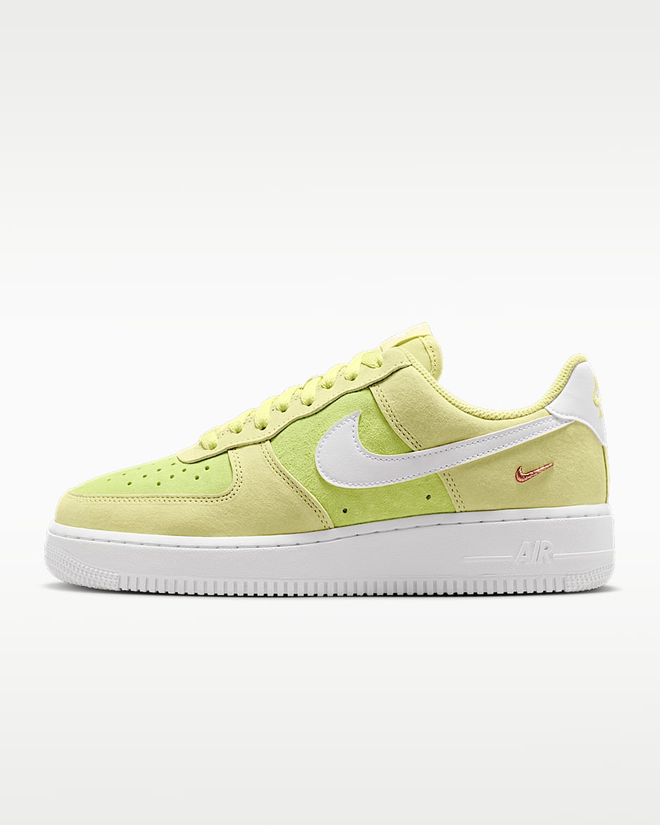 Air Force 1 '07 Low SE 女子空军一号运动鞋 - 黄绿/浅柠檬黄/金属色/白色