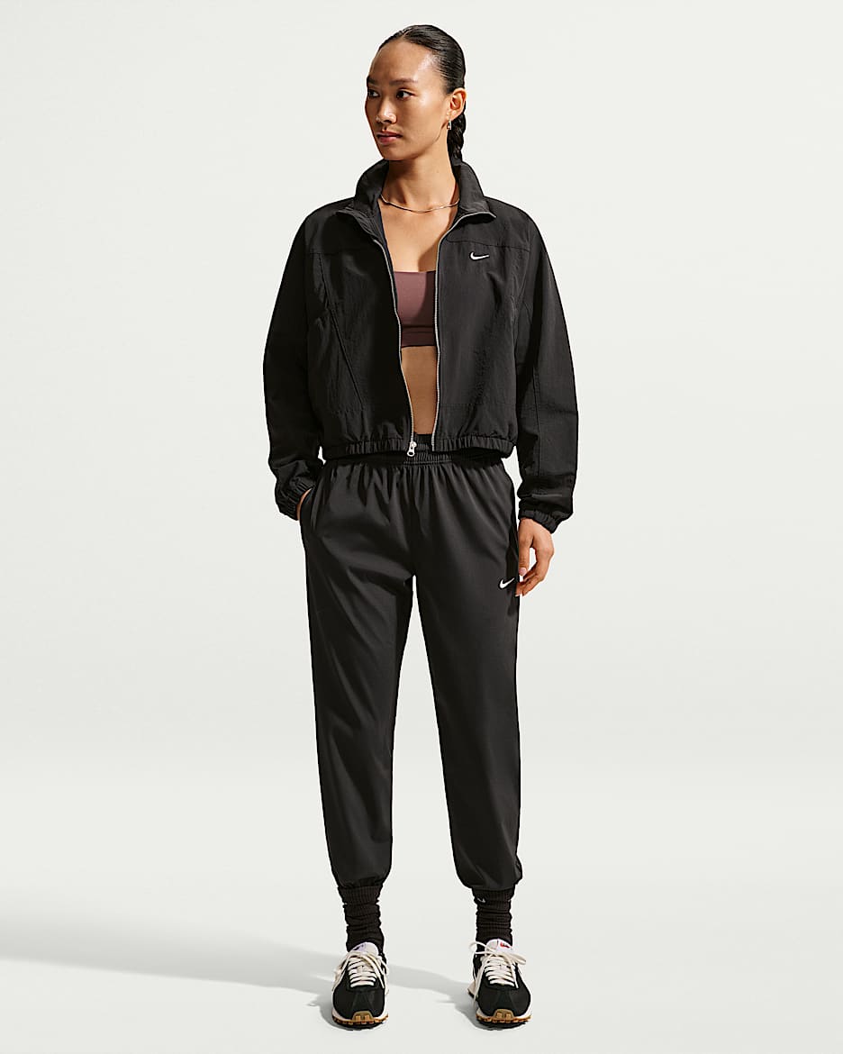 Nike Sportswear 女子弹性梭织九分裤 - 黑/帆白