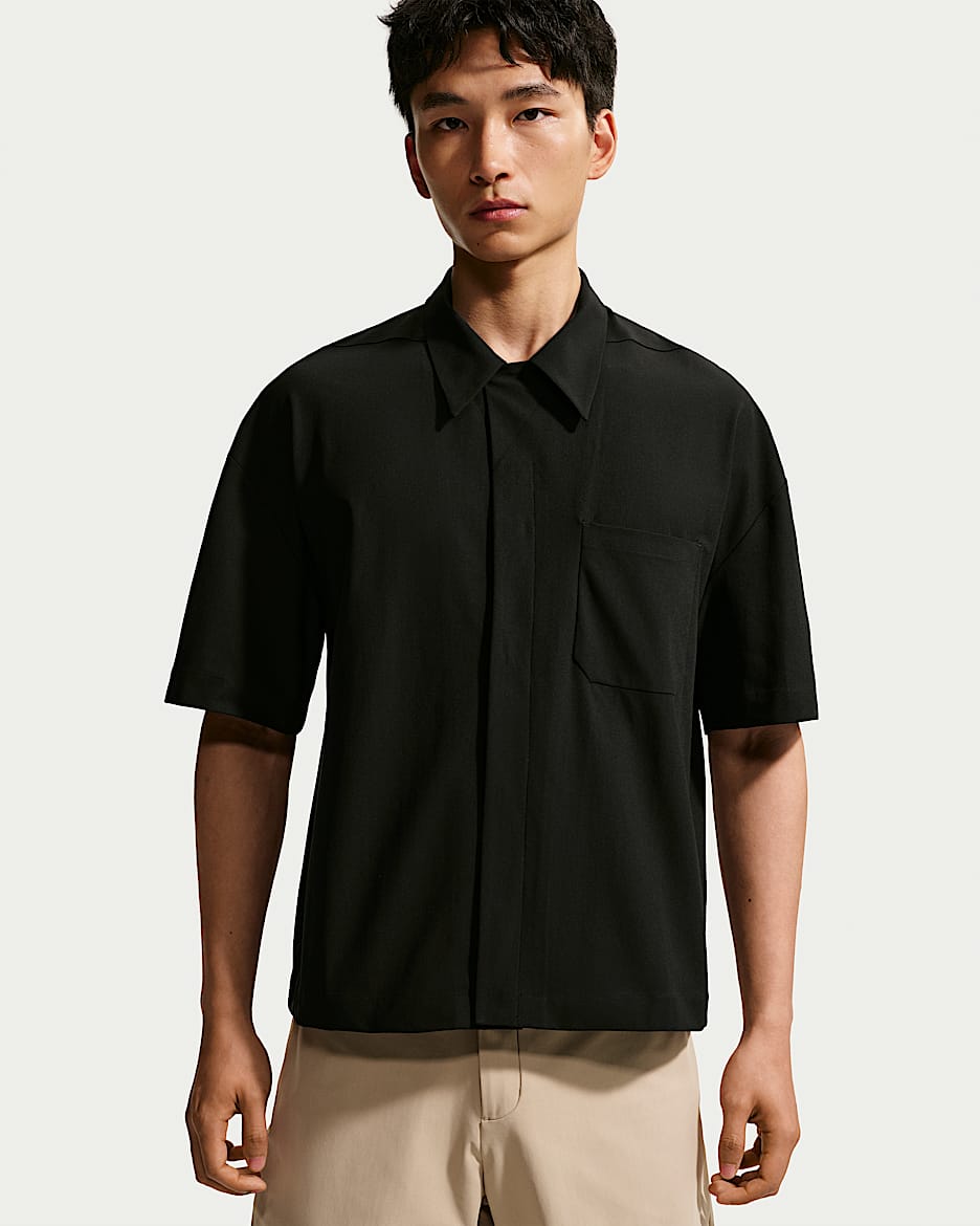 Nike 24.7 PerfectStretch Dri-FIT UV 无界弹韧男子防晒速干短袖纽扣衬衫 - 黑/黑/暗烟灰