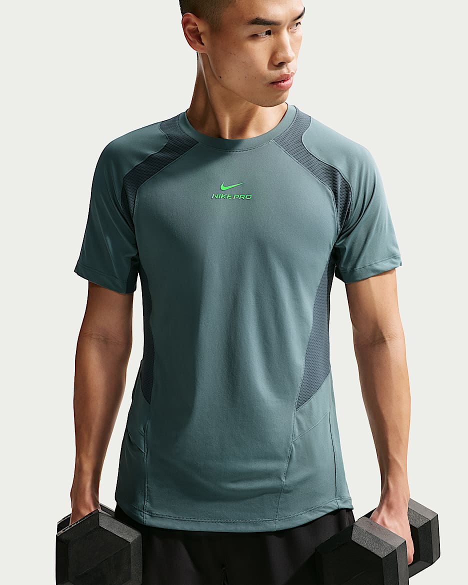 Nike Pro Training Dri-FIT ADV 男子速干专业训练短袖上衣 - 矿物岩板蓝/褪色杉木绿/冲击绿