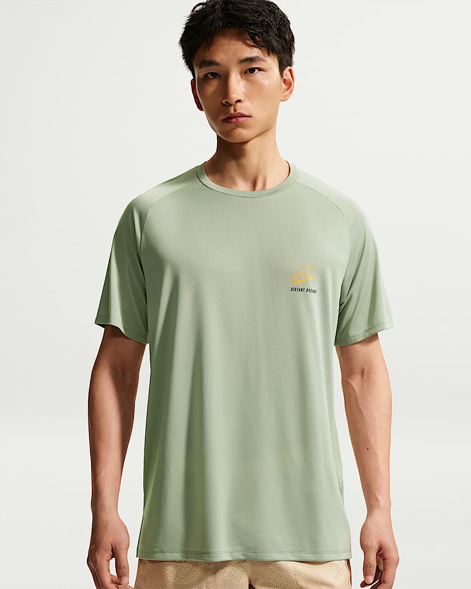 Nike Stride Dri-FIT ADV 男子速干短袖跑步上衣 - 地平线绿