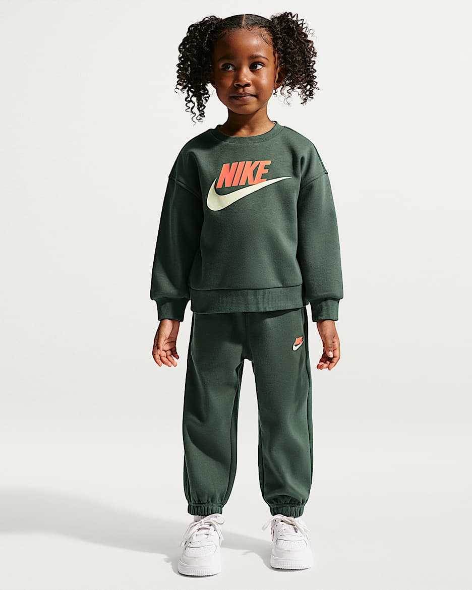 Nike 婴童柔软加绒圆领上衣和长裤套装 - 迷彩绿
