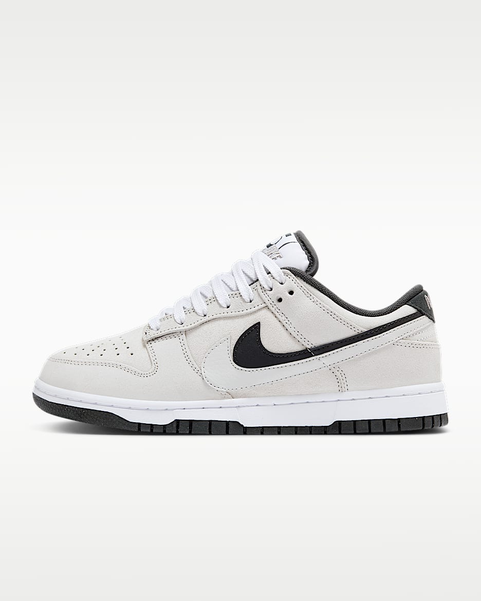 Nike Dunk Low 女子运动鞋 - 白色/白色/金属银/尘光子色