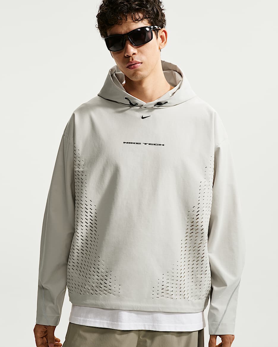 Nike Tech Dri-FIT Shori 男子速干套头连帽上衣 - 浅骨色/黑