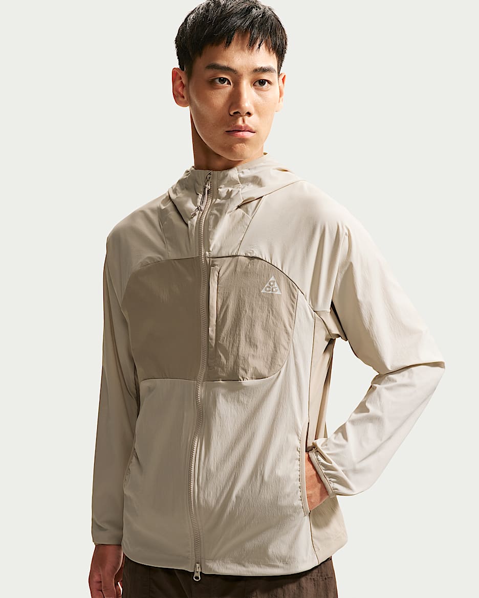 Nike ACG "Five Towers" 男子速干夹克防晒衣 - 浅土褐/奶白 II/奶白 II/山峰白