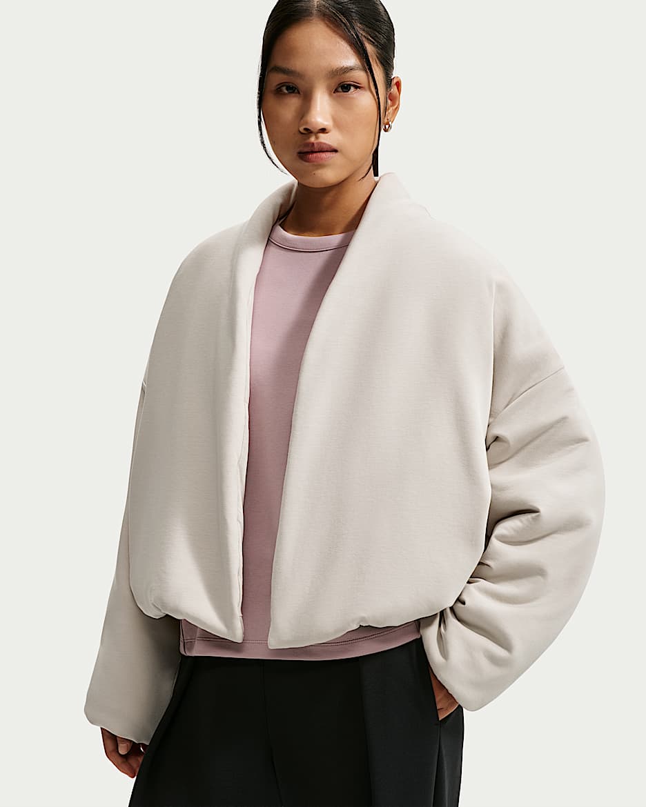 Nike 24.7 ImpossiblySoft Plush Therma-FIT 超感柔软女子夹克 - 奶白 II/大学灰