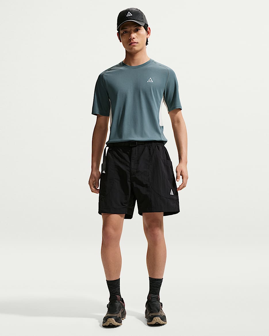 Nike ACG "Dolomiti" 男子拒水短裤 - 黑/黑/山峰白