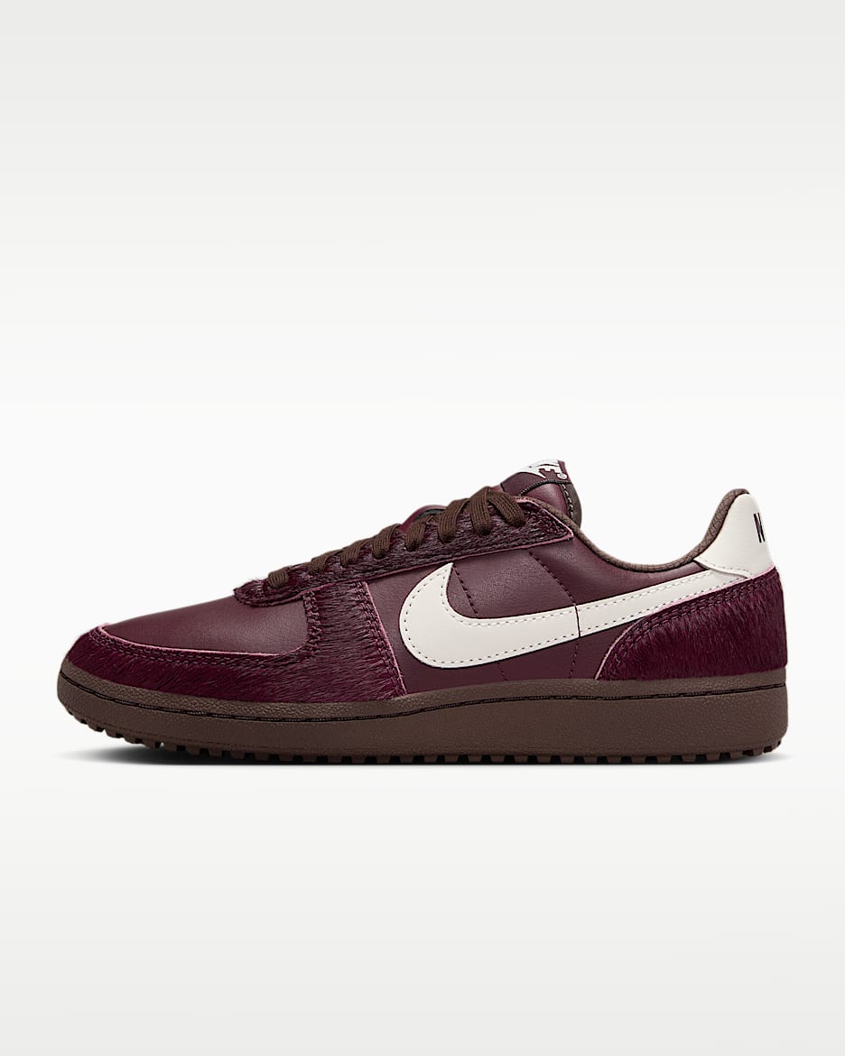 Nike Field General 女子薄底运动鞋 - 鲜亮勃艮第酒红/巴洛克棕/幻影灰白