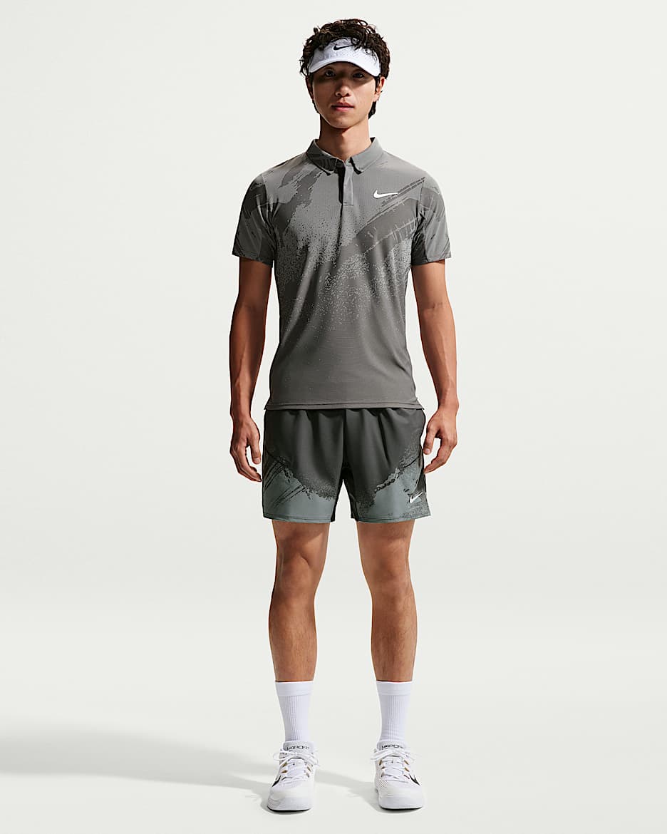 NikeCourt Slam Dri-FIT 扬尼克·辛纳同款男子速干网球短裤 - 煤黑/冷灰/白色
