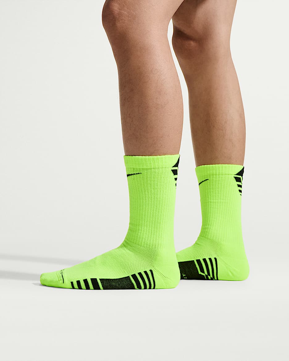 Nike Everyday Elevated 速干中筒运动袜(3 双) - 多色