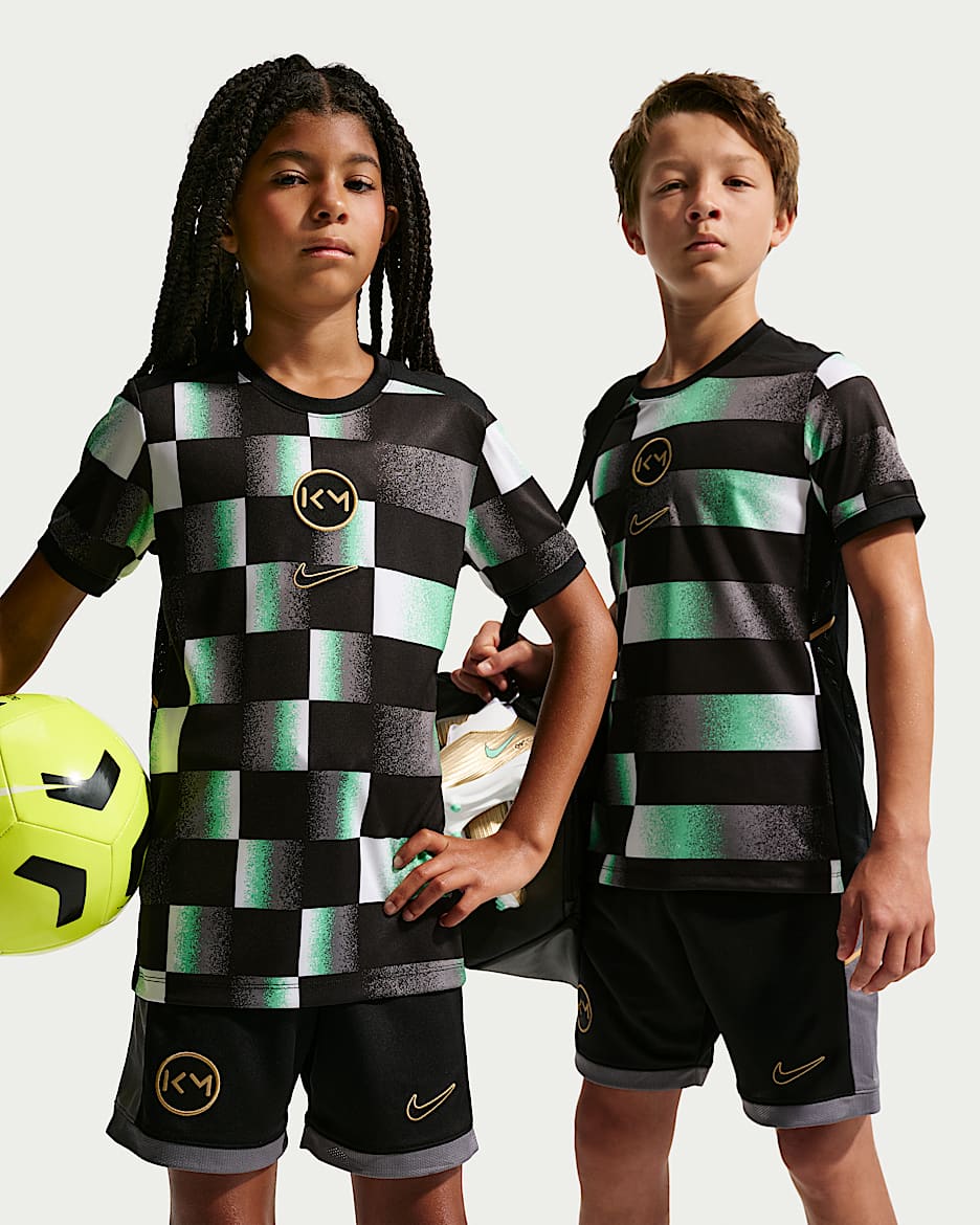 Kylian Mbappé Academy Dri-FIT 姆巴佩大童速干短袖足球上衣 - 黑/元素金/金属色