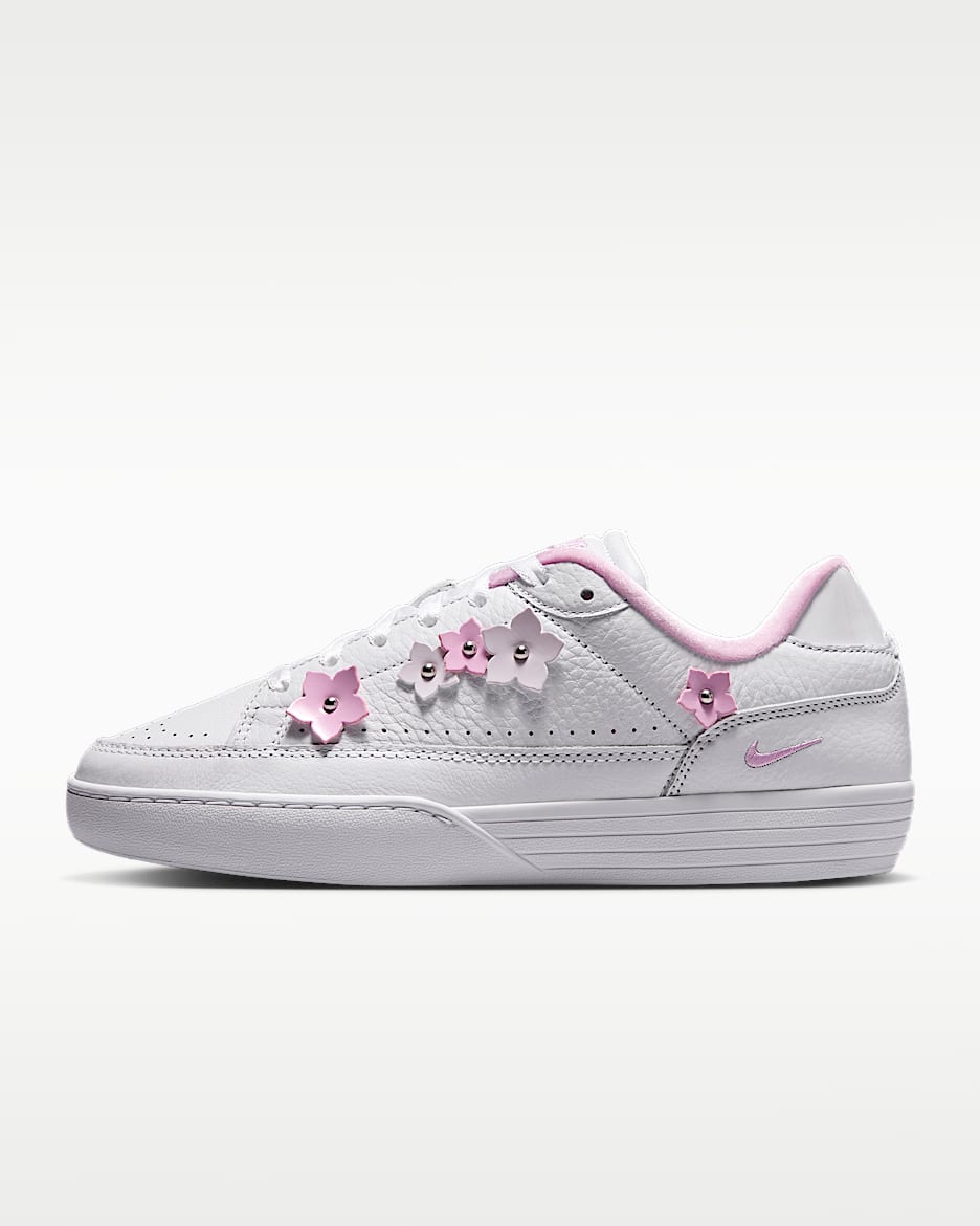 Nike Tennis Centre "Florette" 女子运动鞋 - 白色/浅紫丁香色/金属银/上升粉