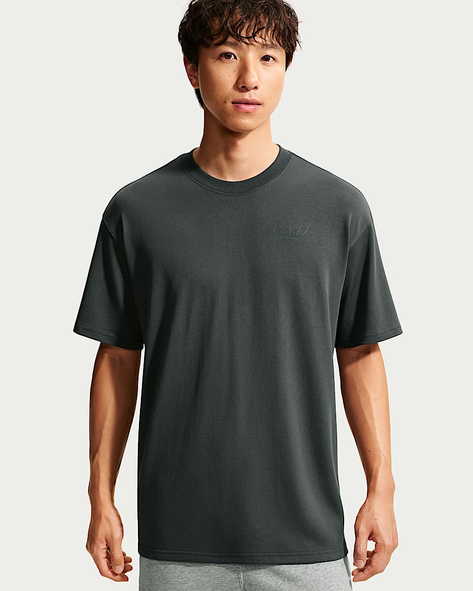 Nike Sportswear 男子短袖T恤 - 煤黑