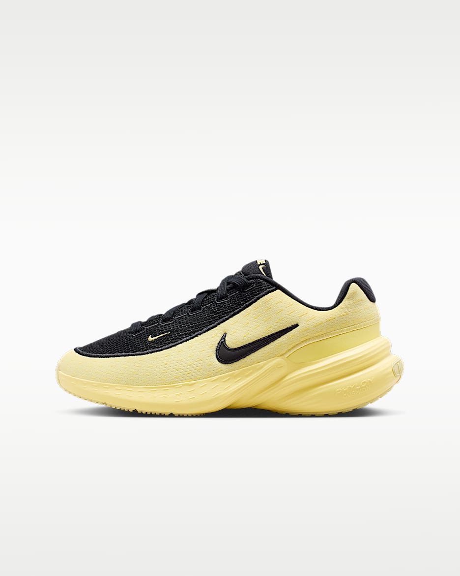Nike Uplift SC 大童运动鞋 - 黑/柔黄/柔黄/黑