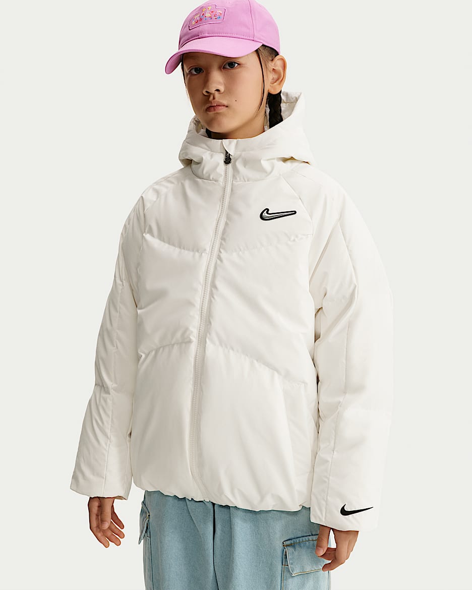 Nike Swoosh 大童亮面羽绒夹克 - 帆白